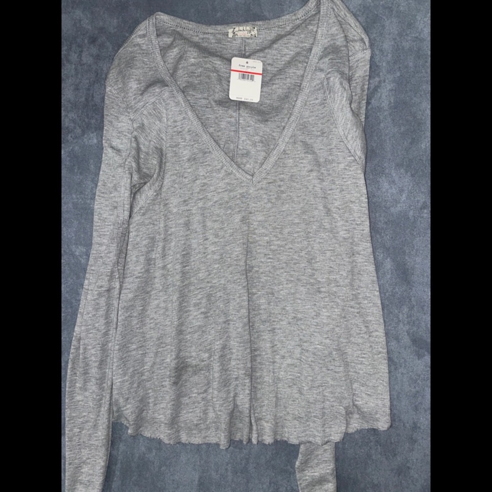 FREE PEOPLE Rock The Boat Tee Top V-Neck Gray-NWT - Picture 4 of 5